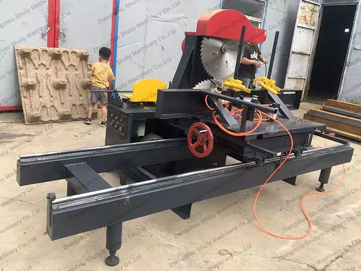 SL-400 log sawmill machine and debarker sold to Yemen